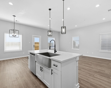412 Stonework Landing Lane - Photo Thumbnail 4