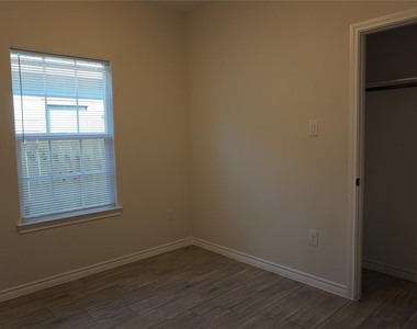 9866 Arbor Oak - Photo Thumbnail 7
