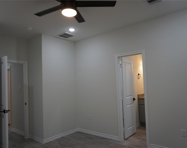 9866 Arbor Oak - Photo Thumbnail 12