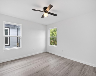 9007 Hilda Street - Photo Thumbnail 14