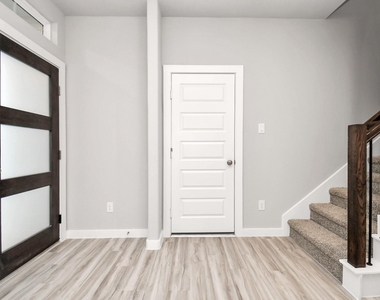17129 White Acer Way - Photo Thumbnail 2