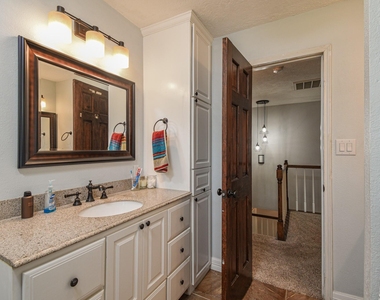 310 Prince Of Wales Street - Photo Thumbnail 15