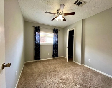 16893 Blue Jay Street - Photo Thumbnail 12