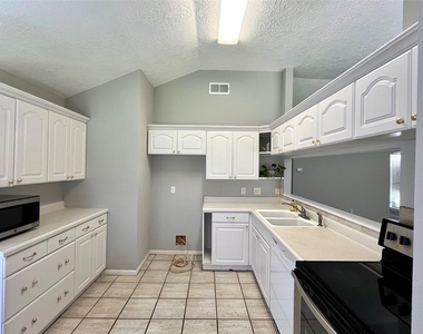 16893 Blue Jay Street - Photo Thumbnail 9