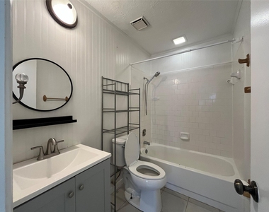 16893 Blue Jay Street - Photo Thumbnail 13