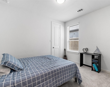 7478 Cattail Falls Lane - Photo Thumbnail 6