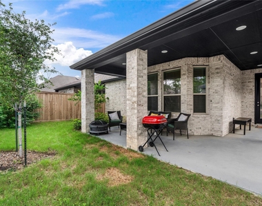 7478 Cattail Falls Lane - Photo Thumbnail 10