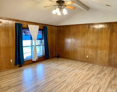 9914 El Chaco Street - Photo Thumbnail 4