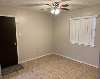 9914 El Chaco Street - Photo Thumbnail 6