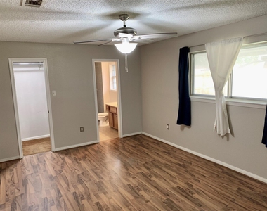 9914 El Chaco Street - Photo Thumbnail 8