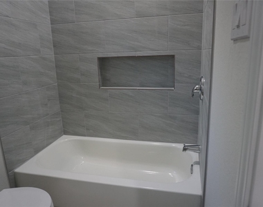 9864 Arbor Oak - Photo Thumbnail 16