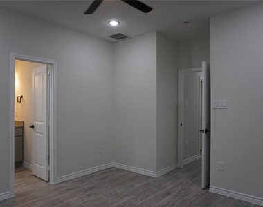 9864 Arbor Oak - Photo Thumbnail 19