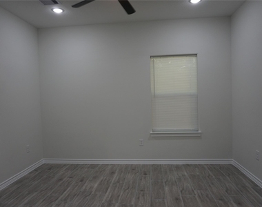 9864 Arbor Oak - Photo Thumbnail 18