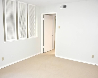 800 Post Oak Boulevard - Photo Thumbnail 9