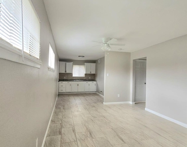 3843 Mount Pleasant St - Photo Thumbnail 22