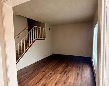 7700 Creekbend Drive - Photo Thumbnail 2