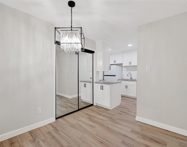 1516 Bay Area Boulevard - Photo Thumbnail 9