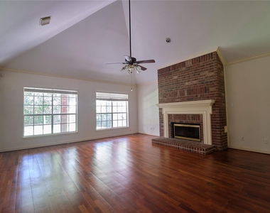 4511 Chestnut Meadow Drive - Photo Thumbnail 6