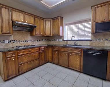 4511 Chestnut Meadow Drive - Photo Thumbnail 13