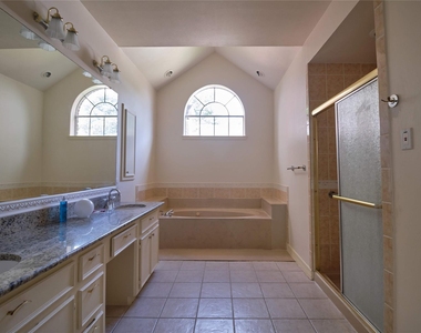 4511 Chestnut Meadow Drive - Photo Thumbnail 14