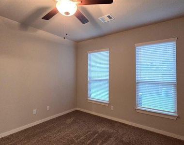 9773 Grosbeak Lane - Photo Thumbnail 17
