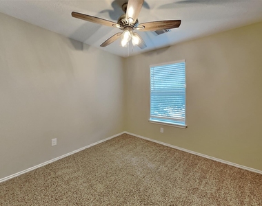 18451 Westgate Pasture Lane - Photo Thumbnail 12