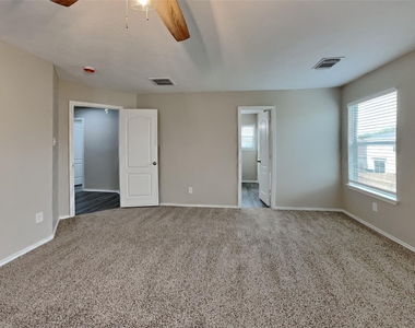 18451 Westgate Pasture Lane - Photo Thumbnail 7