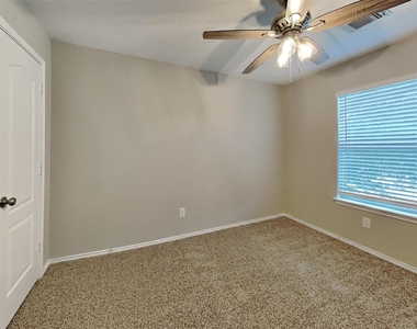 18451 Westgate Pasture Lane - Photo Thumbnail 13