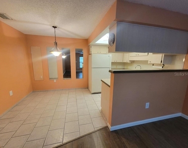 6141 Chesham Drive - Photo Thumbnail 6