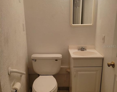 6141 Chesham Drive - Photo Thumbnail 16