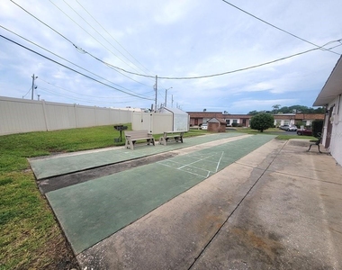 6141 Chesham Drive - Photo Thumbnail 19
