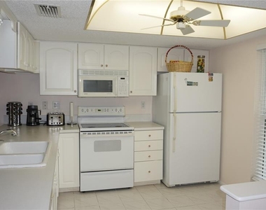 7616 Danube Drive - Photo Thumbnail 1