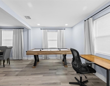 3708 N 56th Street - Photo Thumbnail 3