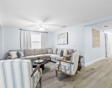 3708 N 56th Street - Photo Thumbnail 6