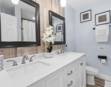 3708 N 56th Street - Photo Thumbnail 14