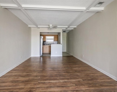 4420 37th Street S - Photo Thumbnail 6