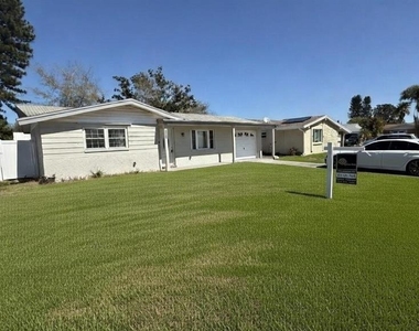 4033 Newcastle Drive - Photo Thumbnail 1