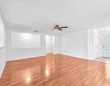 6760 Waterton Drive - Photo Thumbnail 7