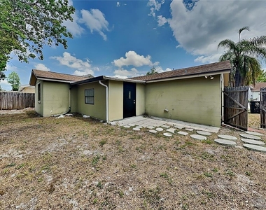 9515 Letterstone Court - Photo Thumbnail 19