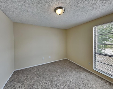 9515 Letterstone Court - Photo Thumbnail 10