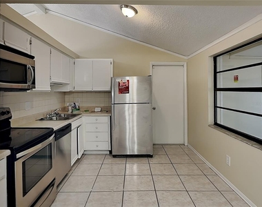 9515 Letterstone Court - Photo Thumbnail 5
