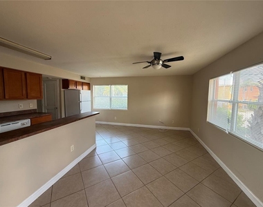 117 N Evergreen Avenue - Photo Thumbnail 1
