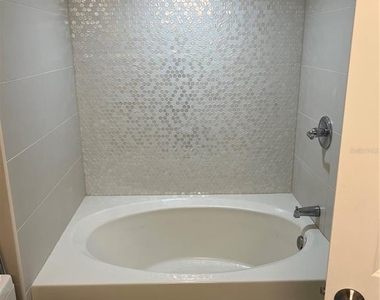 5701 Bahia Del Mar Circle - Photo Thumbnail 7