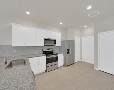 2906 Deer Pine Trail - Photo Thumbnail 7