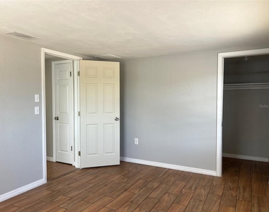 7835 Arbordale Drive - Photo Thumbnail 17