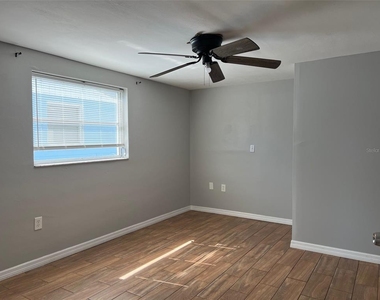 7835 Arbordale Drive - Photo Thumbnail 14