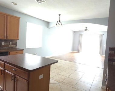 1115 Fennel Green Drive - Photo Thumbnail 9