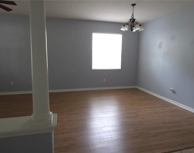1115 Fennel Green Drive - Photo Thumbnail 3