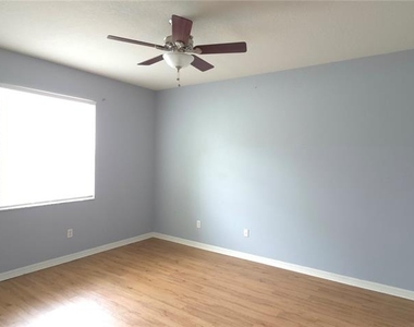 1115 Fennel Green Drive - Photo Thumbnail 10
