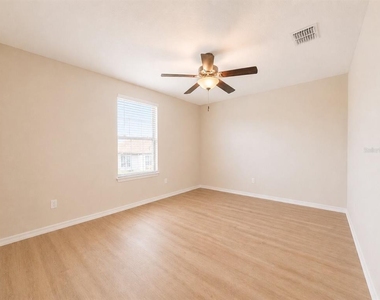 5462 Grays Harbor Court - Photo Thumbnail 17